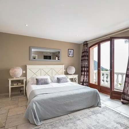 Sleeps 10 Pool Air Con Wifi * Èze